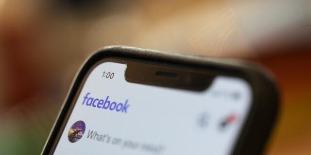 Το Facebook ξέρει ακόμα και πότε οι χρήστες έκαναν σεξ