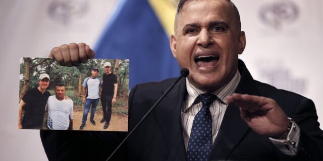 Βενεζουέλα: Έρευνα μετά τις φωτογραφίες του Γκουαϊδό με ακροδεξιούς διακινητές ναρκωτικών