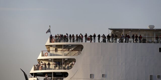 Ευρωπαϊκή Επιτροπή: “Έτοιμοι να βοηθήσουμε την Ελλάδα στην αύξηση των προσφυγικών ροών”