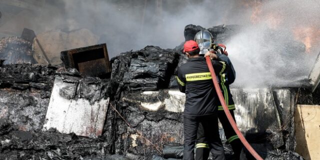 Υπό έλεγχο η φωτιά στο Κορωπί