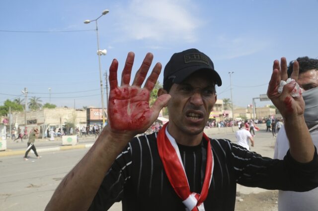 Ταραχές στο Ιράκ: Δύο νεκροί διαδηλωτές – Χτυπήθηκαν στο πρόσωπο με δακρυγόνα