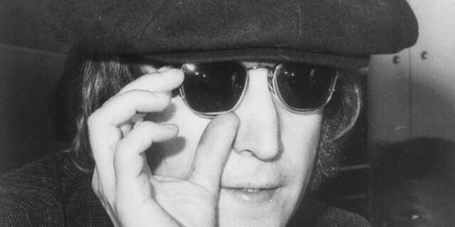 John Lennon: Στο “σφυρί” τα στρογγυλά γυαλιά ηλίου του