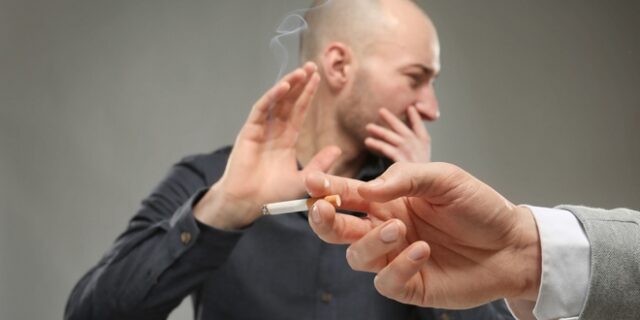 Ποιες είναι οι επιπτώσεις στην υγεία από το παθητικό κάπνισμα