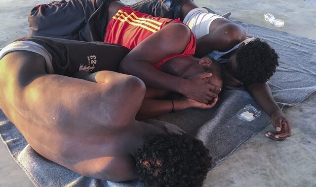 Μαρτυρία μετανάστη: “Θα προτιμούσα να πεθάνω στη θάλασσα παρά να επιστρέψω στη Λιβύη”