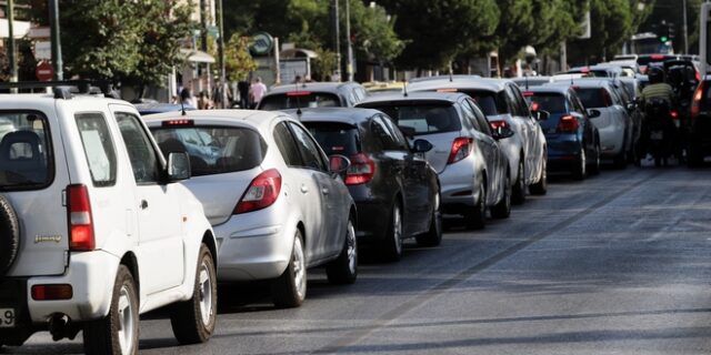 Ηλεκτροκίνηση: Ποια είναι τα κίνητρα αγοράς και κυκλοφορίας