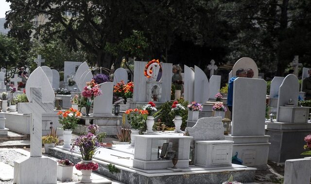Μεσσηνία: Βεβήλωσαν τάφους – Ξέθαψαν το πτώμα μιας γυναίκας