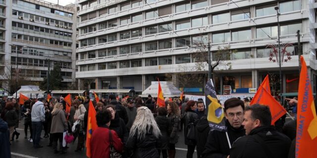 ΟΤΟΕ: 24ωρη απεργία στην Τράπεζα Πειραιώς και στάσεις εργασίας