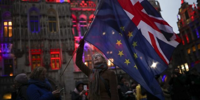 ΕΕ: Θα βρούμε νέους τρόπους συνεργασίας με τη Βρετανία μετά το Brexit