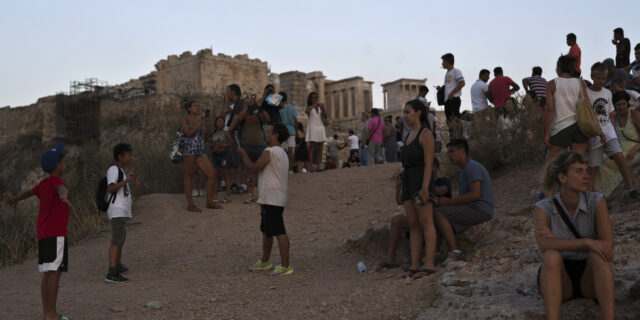 Τουρισμός: Αύξηση εσόδων κατά 14,1 %