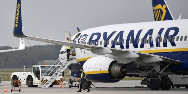 Κορονοϊός: Η Ryanair διακόπτει όλες τις πτήσεις από και προς την Ιταλία