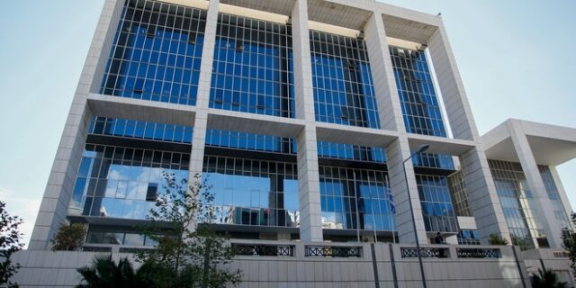 Διοικητικοί δικαστές: “Ψευδείς οι δηλώσεις της κ. Γιαννάκου”