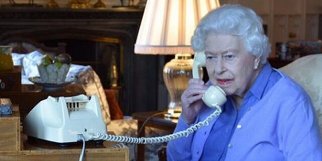 Βρετανία: Δια τηλεφώνου η εβδομαδιαία διάσκεψη βασίλισσας Ελισάβετ – Τζόνσον