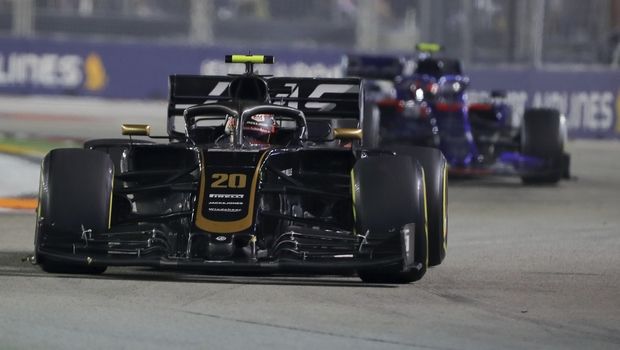 Κορονοϊός: Σε καραντίνα τρεις μηχανικοί Formula 1, σκέψεις για το GP