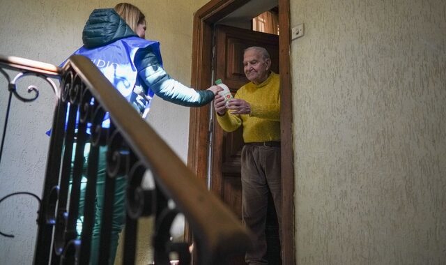 Κορονοϊός: Οι ΗΠΑ προτρέπουν τους ηλικιωμένους να μείνουν στα σπίτια τους