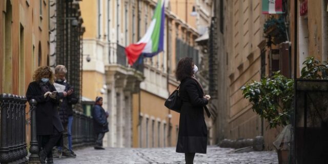 Κορονοϊός: Μείωση κρουσμάτων και θανάτων στην Ιταλία