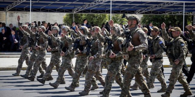 Το μπέρδεμα με την παρέλαση της 25ης Μαρτίου 