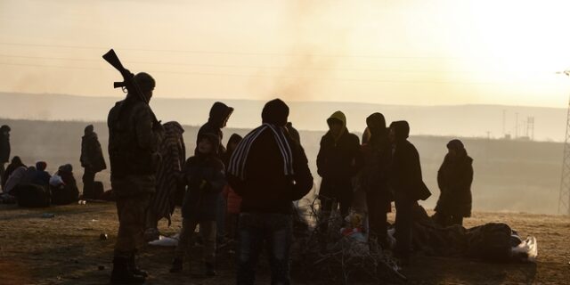 “Δυνάμεις αποτροπής” στον Έβρο για πρόσφυγες από Αφγανιστάν – Η σύγκριση με το 2015