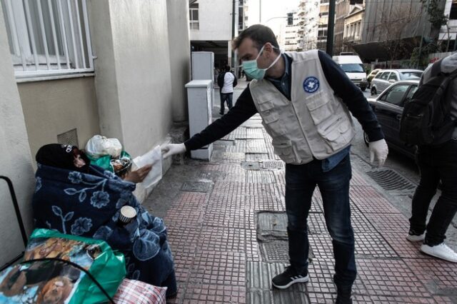 Κορονοϊός: Οι Γιατροί του Κόσμου στο δρόμο για όσους δεν έχουν σπίτι να “μείνουν μέσα”