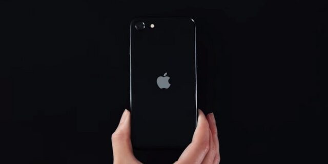 Apple: Έριξε στην αγορά το νέο iPhone SE εν μέσω κορονοϊού – Τιμή και προδιαγραφές