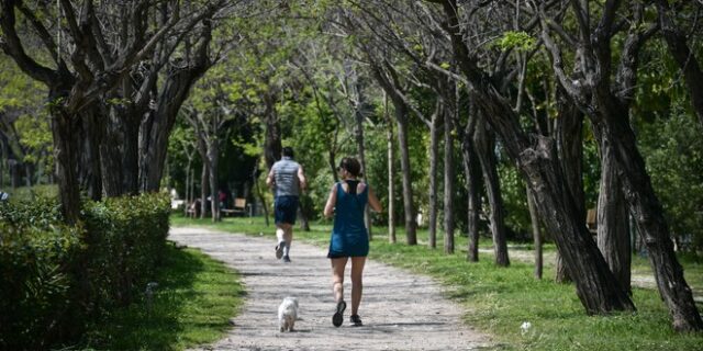 Lockdown: Αφήγημα ατομικής ευθύνης και στο στόχαστρο τα SMS για άθληση