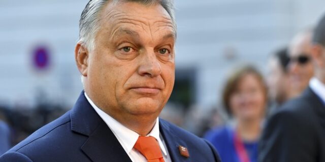 Ουγγαρία: Ο Όρμπαν απαγορεύει την “προώθηση” της φυλομετάβασης στους ανηλίκους