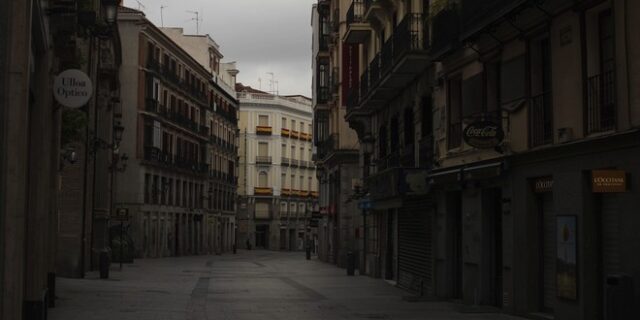 Κορονοϊός: Από τις 2 Μαΐου οι Ισπανοί μπορούν να βγαίνουν για περίπατο