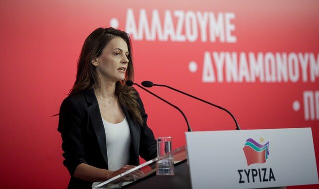 Αχτσιόγλου: “Οι επιλογές της κυβέρνησης οδηγούν σε κύμα απολύσεων και ανεργίας”