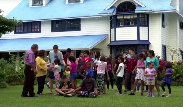 Κόστα Ρίκα: Πέρασαν καραντίνα σε ένα σπίτι με 37 παιδιά!
