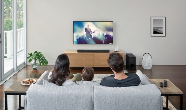 Η Sony ενισχύει την κατηγορία των soundbar με δύο νέα μοντέλα HT-G700 και HT-S20R