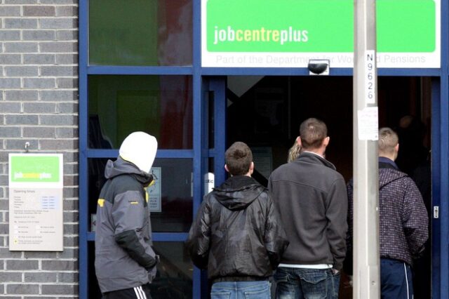 Βρετανία: Πάνω από 6 εκατ. άνθρωποι σε καθεστώς μερικής ανεργίας