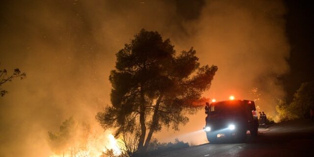 Πυρκαγιά σε έκταση πίσω από το ΤΕΙ Λάρισας