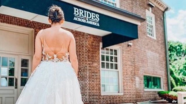 ΗΠΑ: “Brides Across America” – Δωρίζουν νυφικά στις γιατρούς που μάχονται τον κορονοϊό