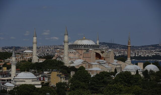 Αγιά Σοφιά: Σήμερα η απόφαση του τουρκικού ΣτΕ για τη μετατροπή σε τζαμί