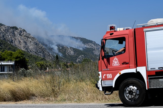 Κεφαλονιά: Νέα φωτιά κοντά στο χωριό Αγία Ειρήνη