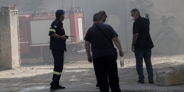 Νέα φωτιά στην Αττική – Καίγεται αποθήκη στο Αιγάλεω