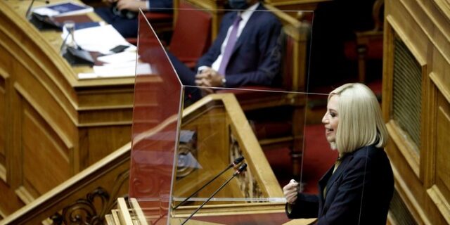 Γεννηματά: Ακόμη και σήμερα αναζητείται σχέδιο για την πανδημία