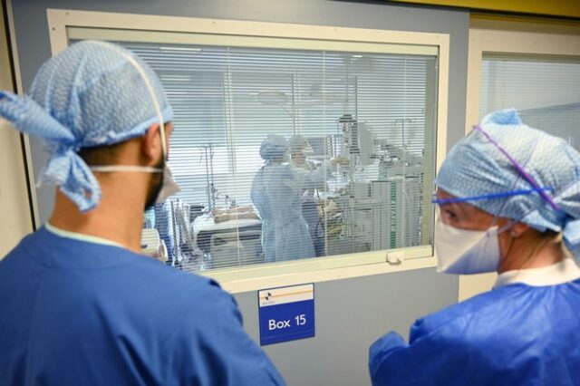 Κορονοϊός: Αυξήθηκαν 19% οι νέες νοσηλείες σε μια βδομάδα