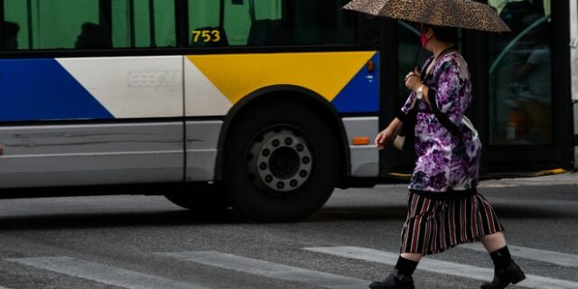 Τοπικές νεφώσεις και σποραδικές βροχές το Σάββατο και την Κυριακή