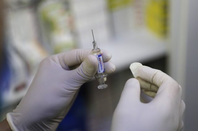 Εμβόλιο της Οξφόρδης: Πριν τα Χριστούγεννα τα τελικά αποτελέσματα
