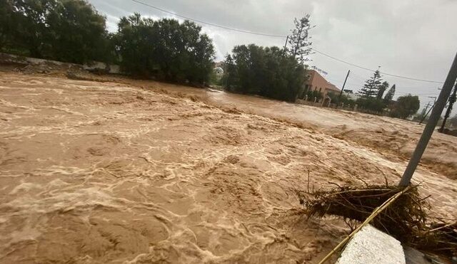 Κρήτη: Εντονη βροχόπτωση και φόβοι για νέες πλημμύρες
