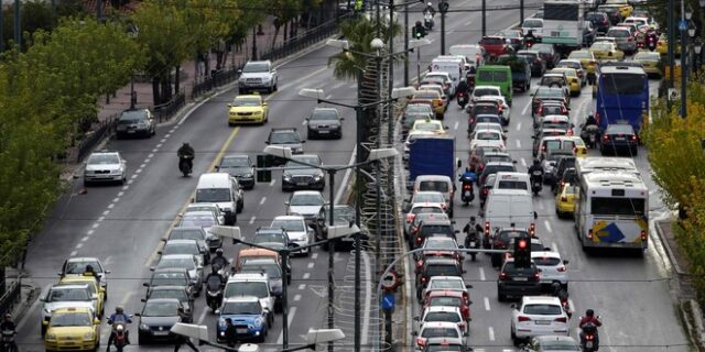 Κίνηση στους δρόμους: Ποιες περιοχές είναι στα “κόκκινα”