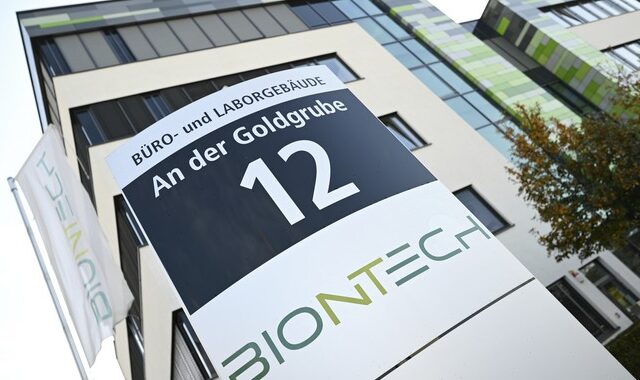 Επικεφαλής BioNtech: Μέχρι τέλος Δεκεμβρίου η έγκριση του εμβολίου στην Ευρώπη