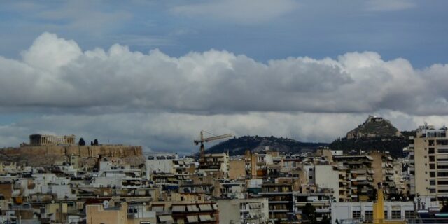 Νεφώσεις παροδικά αυξημένες με λίγα φαινόμενα το Σάββατο