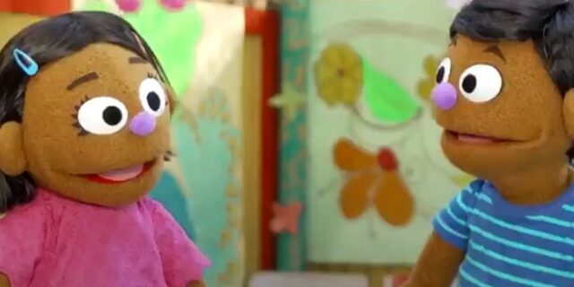 Το “Sesame Street” εισαγάγει τους πρώτους χαρακτήρες Ροχίνγκια για τα προσφυγόπουλα