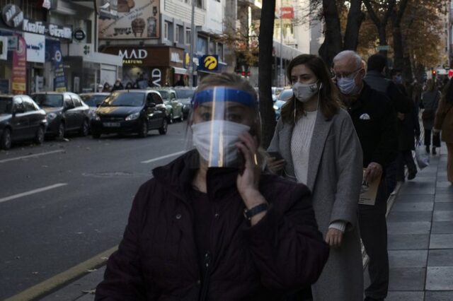 Κορονοϊός: Όλο και αυξάνονται οι ημερήσιοι θάνατοι στην Τουρκία