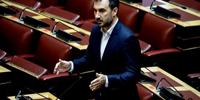 Χαρίτσης: “Οι αλλαγές της κυβέρνησης για προσέλκυση επενδύσεων μάς γυρνούν στο παρελθόν”