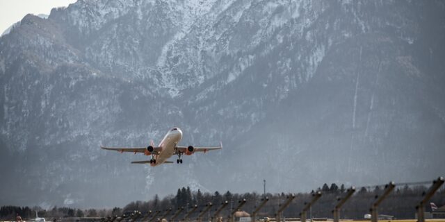 Μηδενικές εκπομπές CO2 από την αεροπορική βιομηχανία το 2050