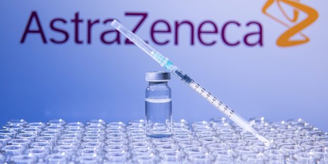 Εμβόλιο AstraZeneca: Συνεδριάζουν ΠΟΥ και ΕΜΑ – Το σταματά η μία χώρα μετά την άλλη