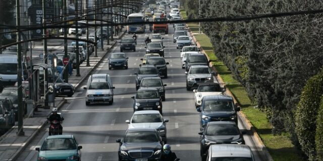 Μποτιλιάρισμα στους δρόμους εν μέσω  καύσωνα – LIVE ΧΑΡΤΗΣ