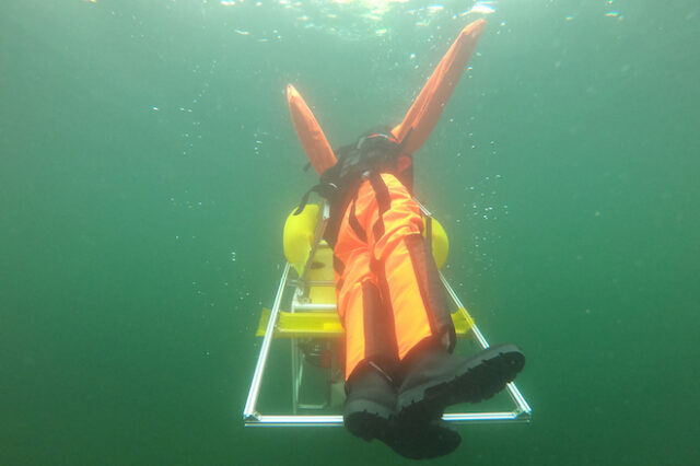 Υποβρύχιο ρομπότ σώζει κολυμβητές από πνιγμό